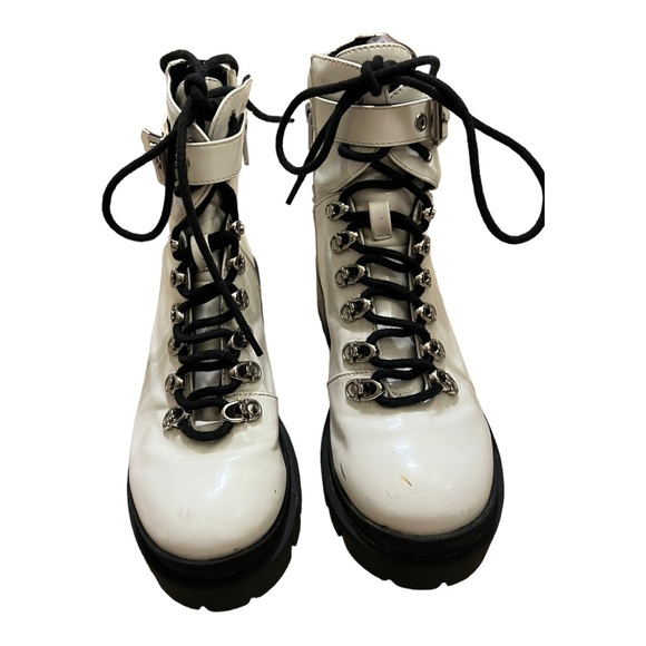 Jeffrey Campbell Czech Combat White Ankle Boots, Size 6 Lug Sole Platform - Picture 13 of 15